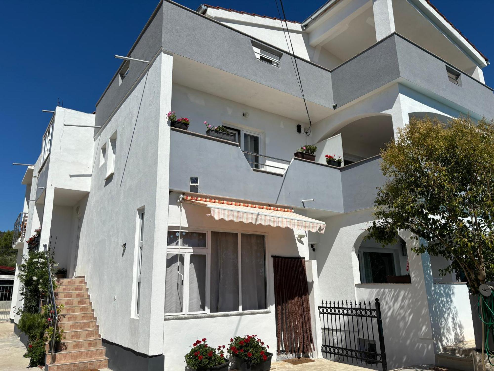 Apartments N&M Sukosan Exterior photo